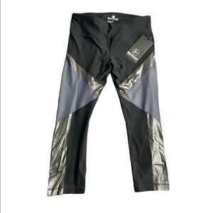 90 Degree by Reflex black and blue cropped leggings NWT